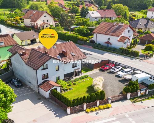 Dom/2-3 rodzinny/siedziba firmy/dobra komunikacja