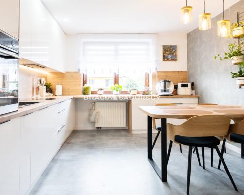 Dom/2-3 rodzinny/siedziba firmy/dobra komunikacja