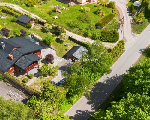 Dom na sprzedaż w pięknej, zielonej okolicy!