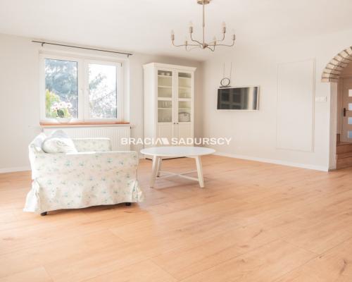 Uroczy dom 130m² z bajkowym ogrodem – Gnatowice!