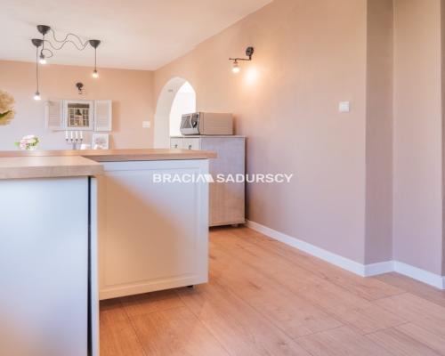 Uroczy dom 130m² z bajkowym ogrodem – Gnatowice!