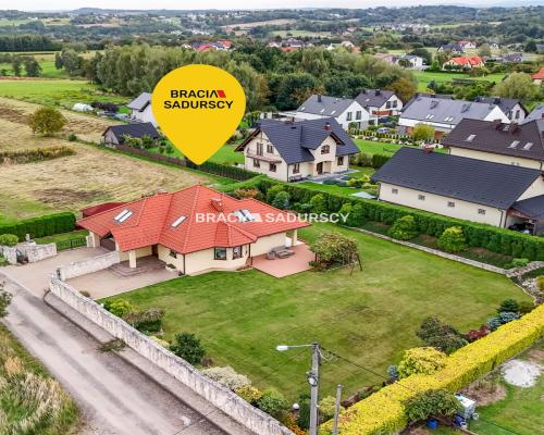 Komfortowy dom pod Wieliczką na dużej działce