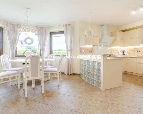 Komfortowy dom pod Wieliczką na dużej działce