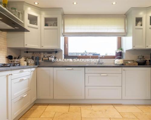 Gotowy dom, wolnostojący, Słomniki, taras, basen