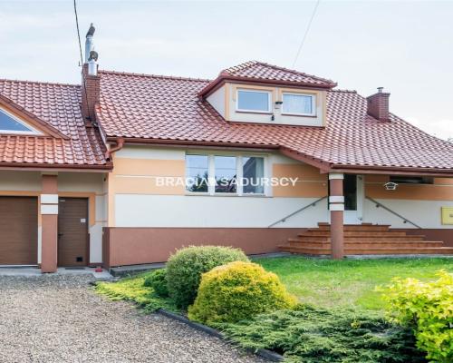 Dom z dużą działką budowlaną k. Niepołomic