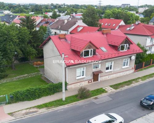 Dom z potencjałem inwestycyjnym- Krk Płaszów