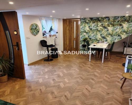 Dom z lokalem usługowym do wykończenia