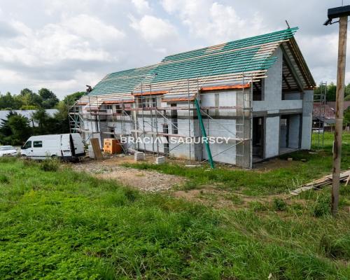 Nowoczesny dom w Morawicy