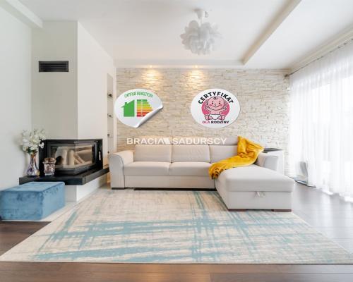 Nowoczesny dom bliźniak w cichej okolicy.