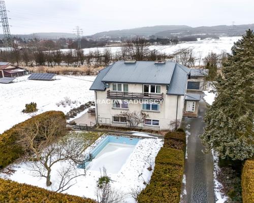 Dom wolnostojący 313m2 z basenem-blisko Krakowa