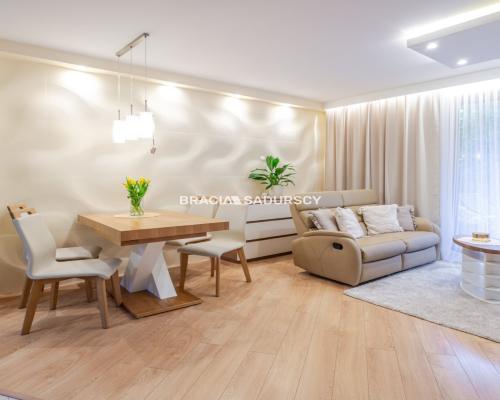 Dom z kominkiem i fotowoltaiką