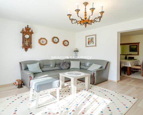 Gotowy do zamieszkania dom na cudownej działce 25a