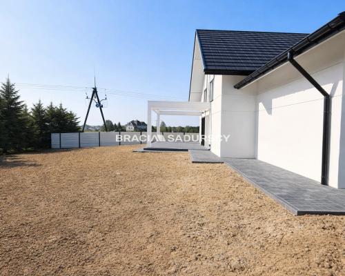 Nowoczesny dom  z ogrodem 155m2