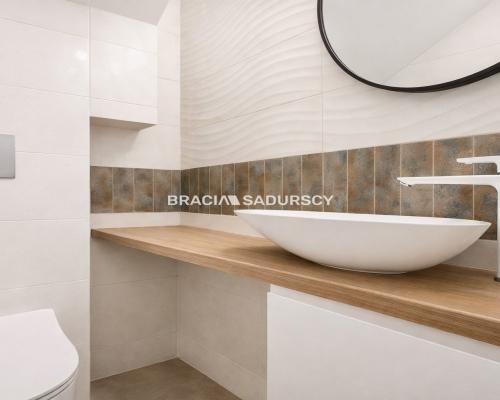 Zielona Oaza Nowoczesny Dom w Stylu Stodoły