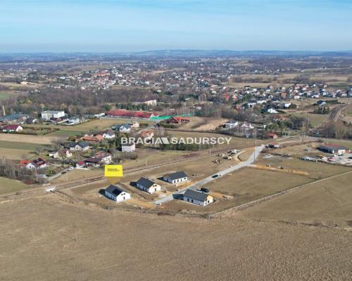 ​​​​​  Dom wolnostojący w Inwałdzie - nowoczesna stodoła z antresolą    Oferujemy do sprzedaży wyjątkowy, energooszczędny dom