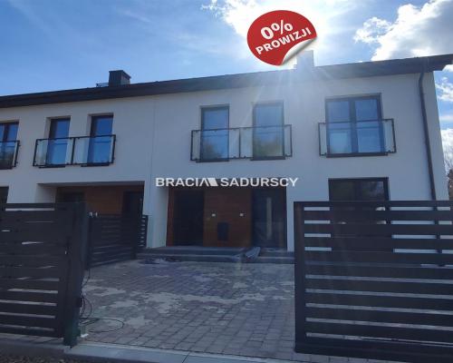 Mam przyjemność zaoferować Państwu mieszkanie w domu typu bliźniak w pięknej, cichej okolicy w miejscowości Borek Szlachecki po