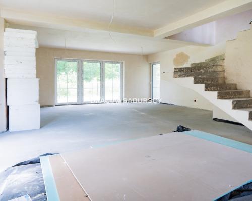 Na sprzedaż piękny wolnostojący dom w Dąbrowie Szlacheckiej, Wołowice.   Stan deweloperski. Wykonany według projektu Bella S