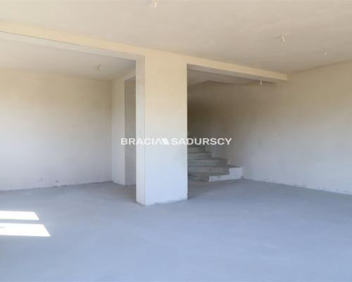 Na sprzedaż: nowoczesny, energooszczędny dom jednorodzinny w Dojazdowie - tuż obok Krakowa    Agencja nieruchomości Bracia Sa