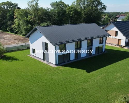 Dom w zabudowie blizniaczej, Lubocza, Kraków