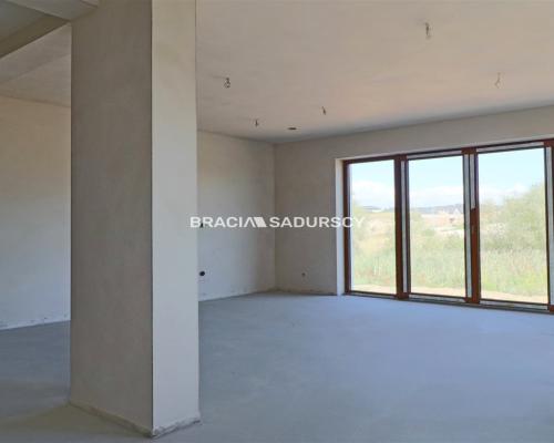 Na sprzedaż: nowoczesny, energooszczędny dom jednorodzinny w Dojazdowie - tuż obok Krakowa.      Agencja nieruchomości Braci