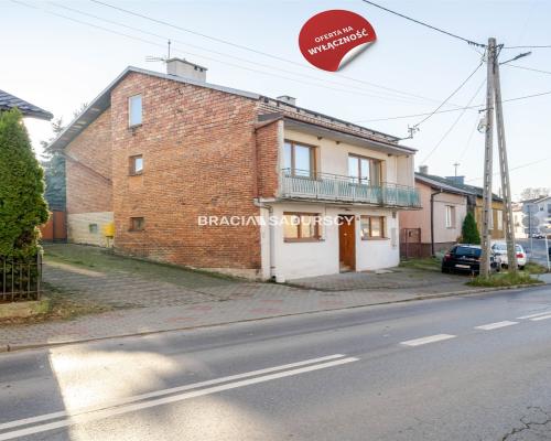 DOM Z OGRODEM I GARAŻEM - SKAŁA K. KRAKOWA   Na sprzedaż dom jednorodzinny o powierzchni ok. 150 m² z wysokim poddaszem