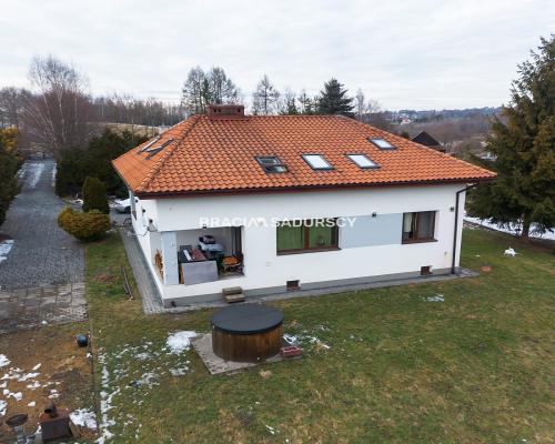 Krzyszkowice dom 260 m2 działka 18 arów