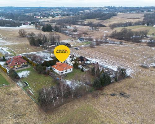 Krzyszkowice dom 260 m2 działka 18 arów