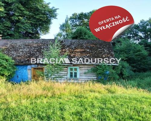 Działka rolna z drewnianym domem Nowa Wieś