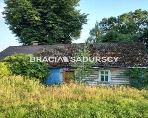 Działka rolna z drewnianym domem Nowa Wieś