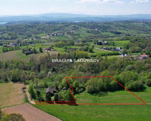 Działka rolna z drewnianym domem Nowa Wieś