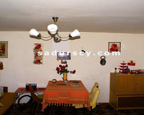 Działka 2100m2  z domem z dobudówką, razem 4 pokoje z kuchnią, łazienką, we wsi Niedźwiada Duża, ok. 15 km od Kazimierza Dolneg