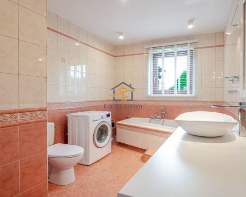 Dom wolnostojący w Rącznej – idealny dla rodziny. 