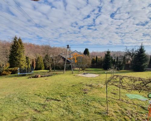 Zelków. Urokliwa nieruchomość w zacisznym miejscu.