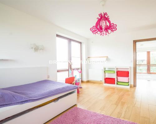 Przestronny dom z dużą działką