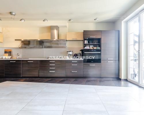 Komfortowy dom z ogrodem!