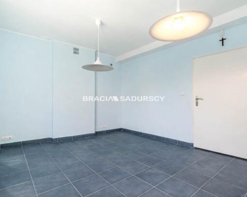 Budynek handlowo-mieszkanly Centrum Skawiny