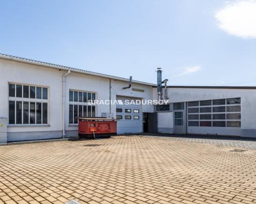 Komercja przy drodze 94 Tarnów - motoryzacja