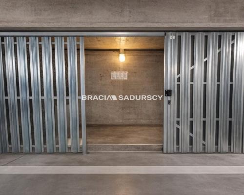 Miejsce postojowe + komórka lokatorska