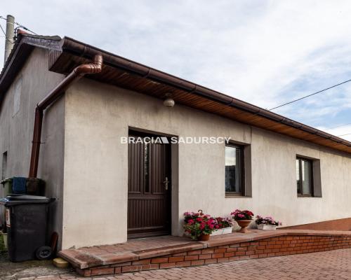 Centrum Iwanowic Włościańskich, Dom lub lokal