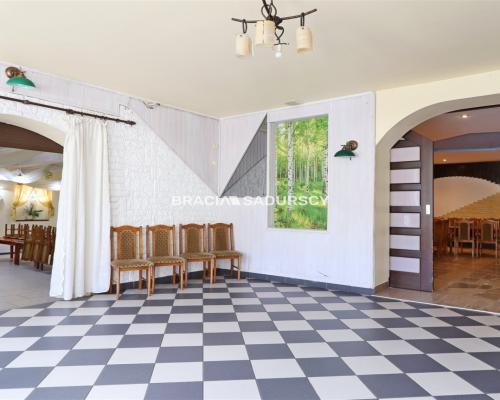 Wyjątkowy obiekt mieszkalno - usługowy o pow. 820 m2 w Iwkowej    Oferujemy Państwu unikalną nieruchomość o charakterze miesz