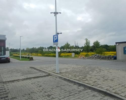 48 m² na Twój biznes przy Galerii ATUT - gotowy lokal handlowo-usługowy!    Na sprzedaż oferujemy lokal handlowo-