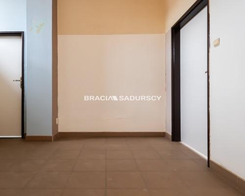 Lokal przy placu Bieńczyckim, Kraków Bieńczyce