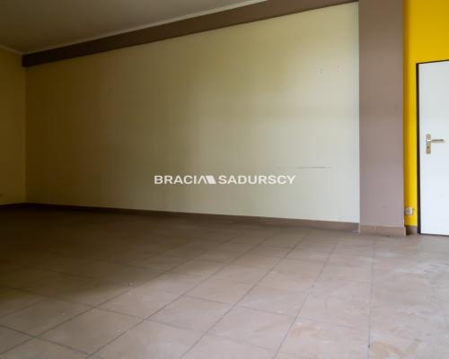 Lokal przy placu Bieńczyckim, Kraków Bieńczyce