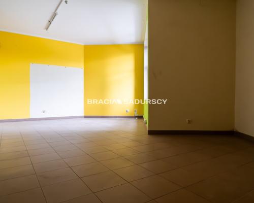 Lokal przy placu Bieńczyckim, Kraków Bieńczyce