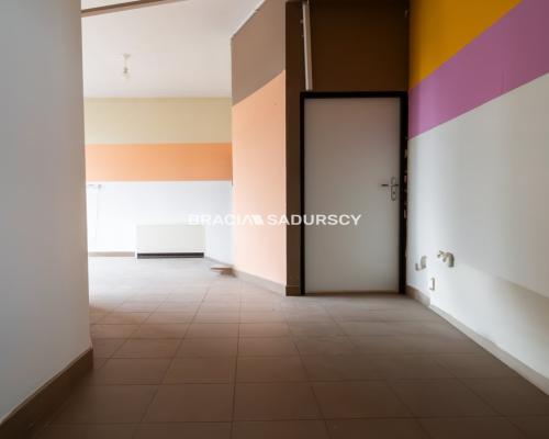 Lokal przy placu Bieńczyckim, Kraków Bieńczyce