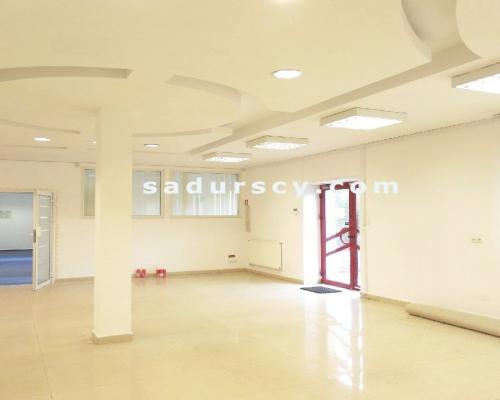 Niezależny obiekt biurowy    825m 2     na dużej działce 4600m2 na Ursynowie w Pyrach, z możliwością realizacji większych inwes