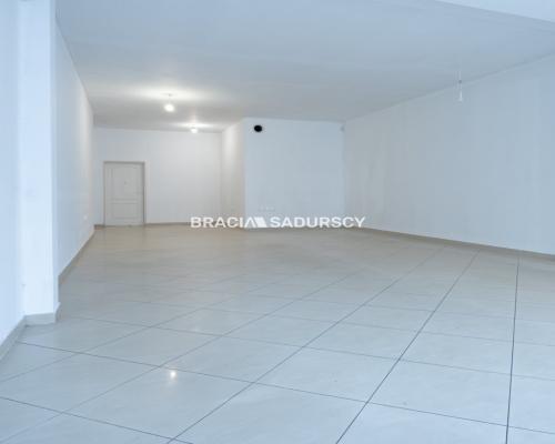 lokal 93m2 parter z witryna wynajem