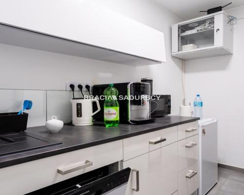 nowy lokal biurowo usługowy 110 m2 Sakwina