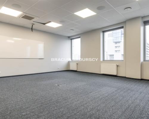 Powierzchnia biurowa z parkingiem  - 400m2
