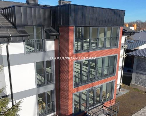 Wolnostojący obiekt biurowy- 300m2!!!